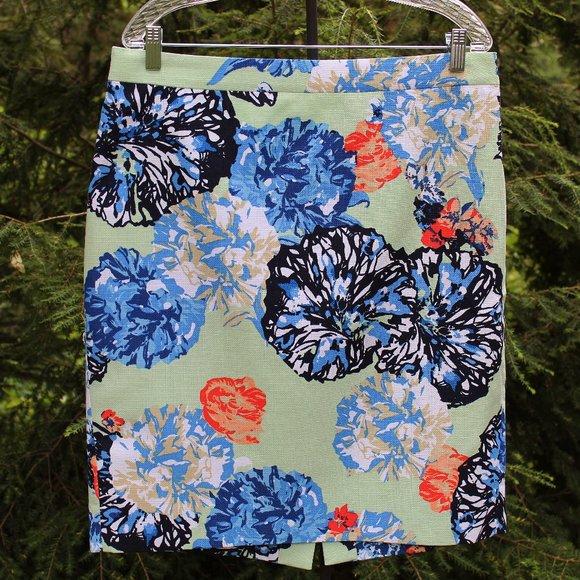 J. Crew Dresses & Skirts - J Crew "The Pencil Skirt" in Bright Floral Pattern